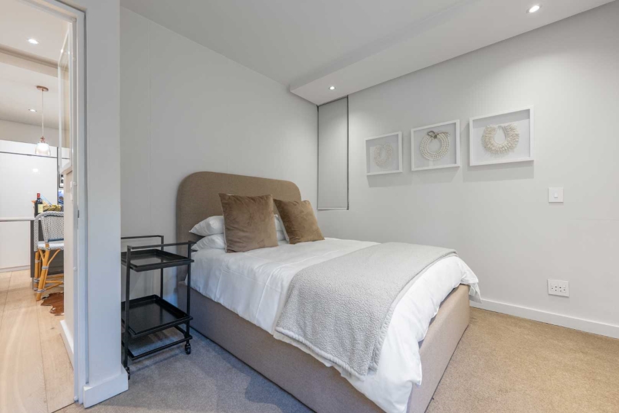 2 Bedroom Property for Sale in Green Point Western Cape